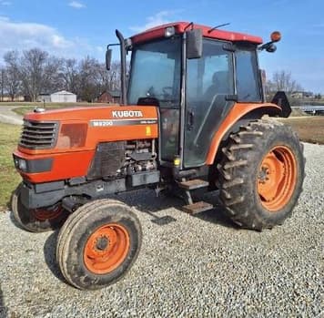 Main image Kubota M8200