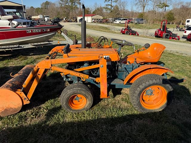 Image of Kubota B6000 equipment image 2