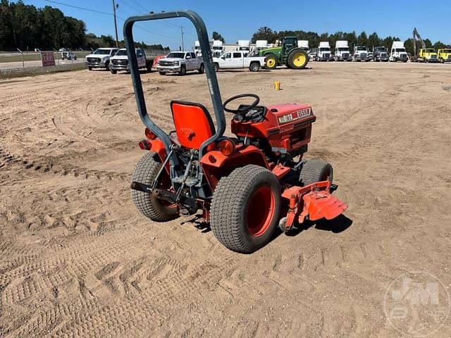 Image of Kubota B1550 equipment image 4