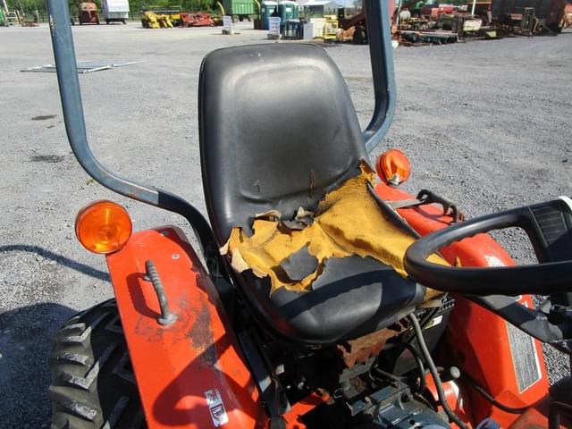 Image of Kubota B1550 equipment image 3