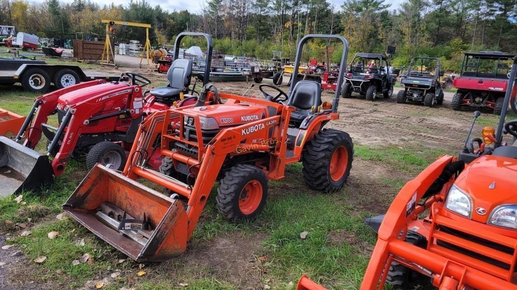 Main image Kubota B1700