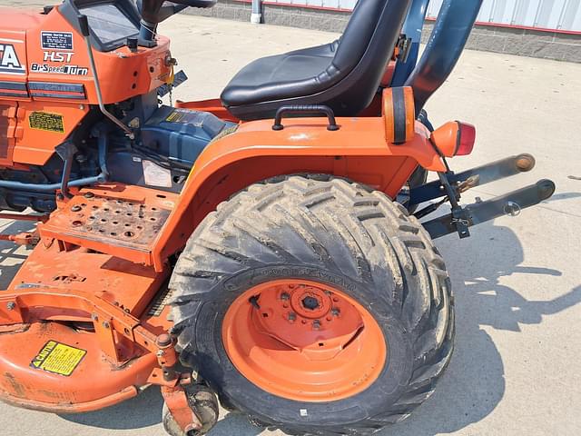 Image of Kubota B1750 equipment image 4