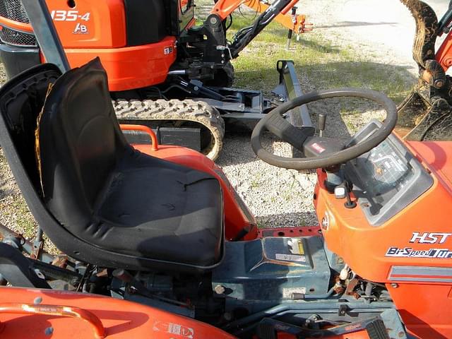 Image of Kubota B1750 equipment image 4