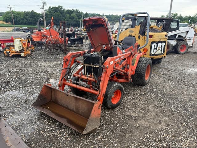 Image of Kubota B1750 equipment image 3