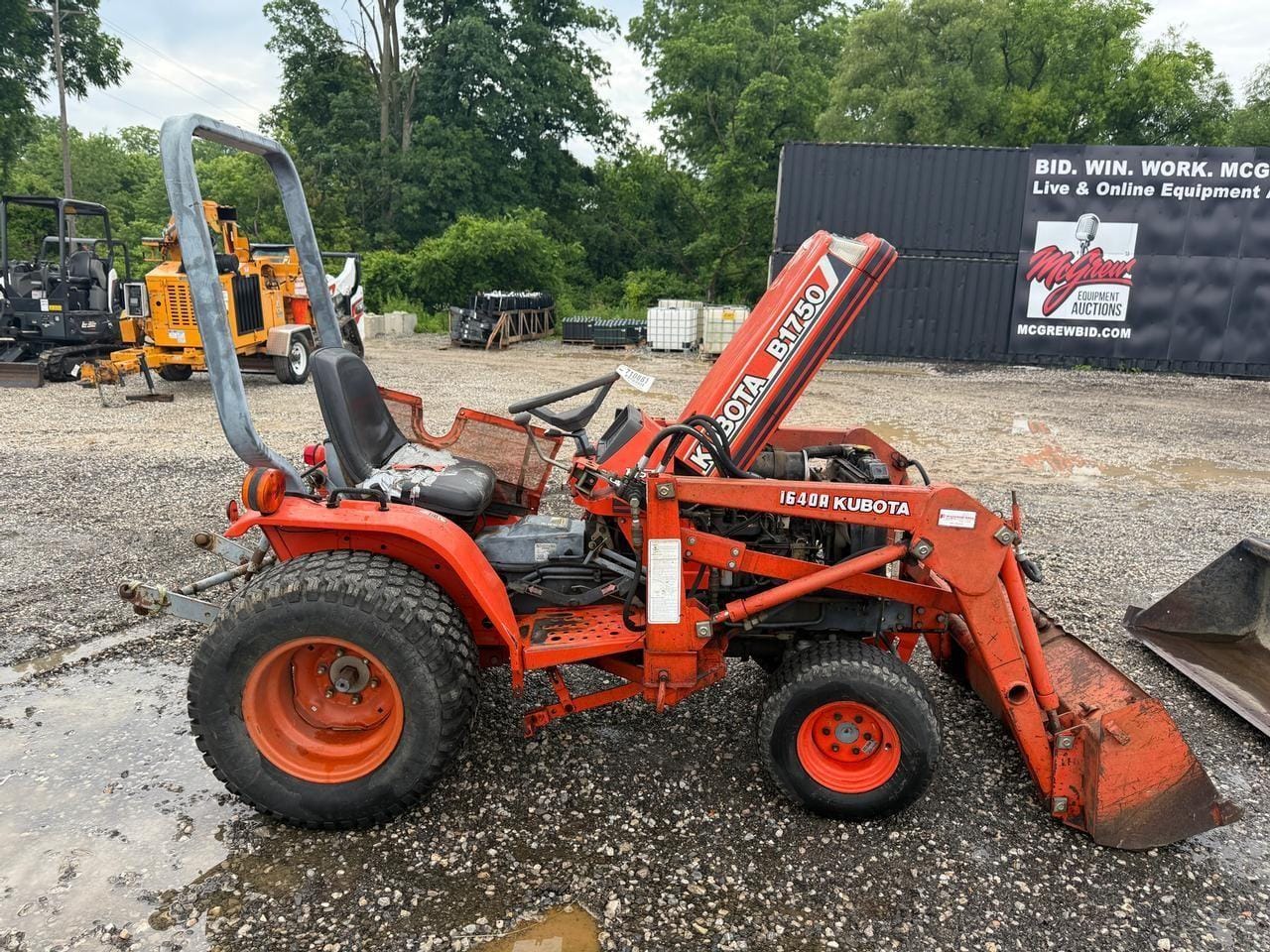 Kubota B1750 Equipment Image0