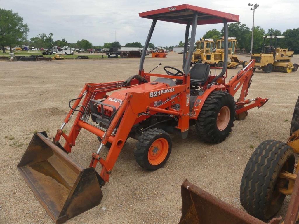 Kubota B21 Equipment Image0