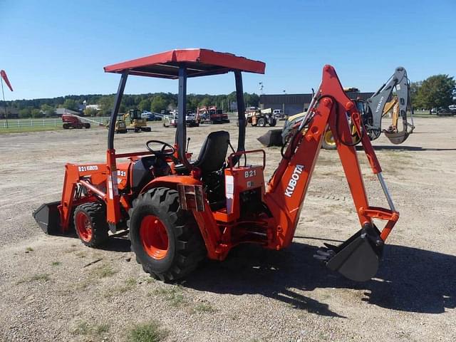 Image of Kubota B21 equipment image 3