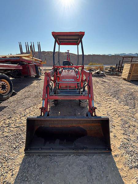 Image of Kubota B21 equipment image 2
