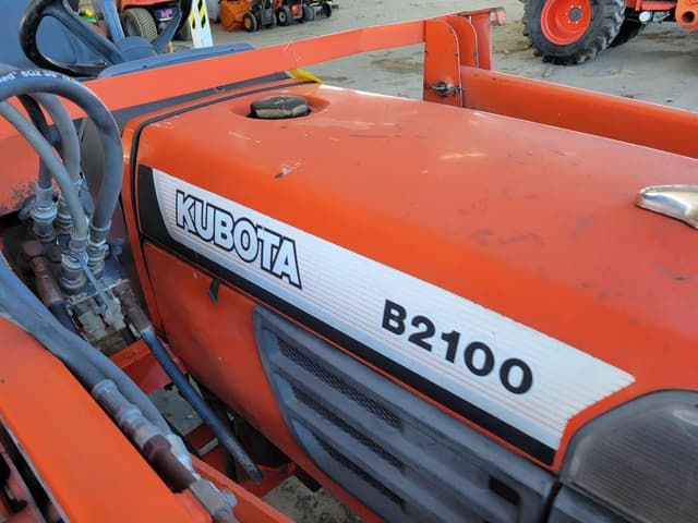 Image of Kubota B2100 equipment image 4