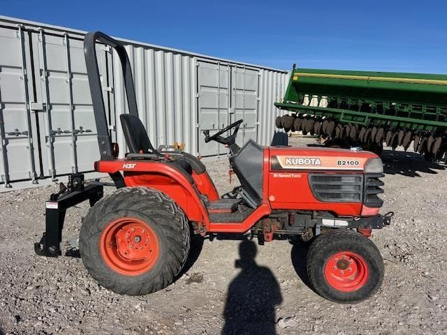 Image of Kubota B2100 equipment image 1