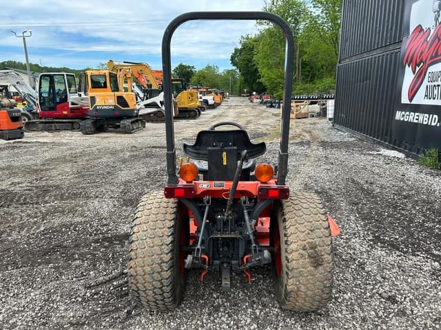 Image of Kubota B2100 equipment image 2