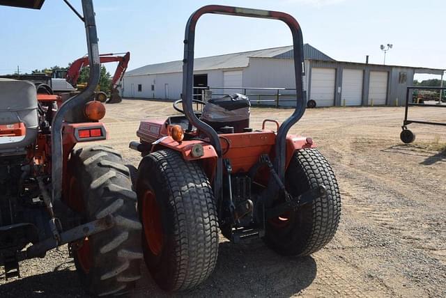 Image of Kubota B2150 equipment image 1