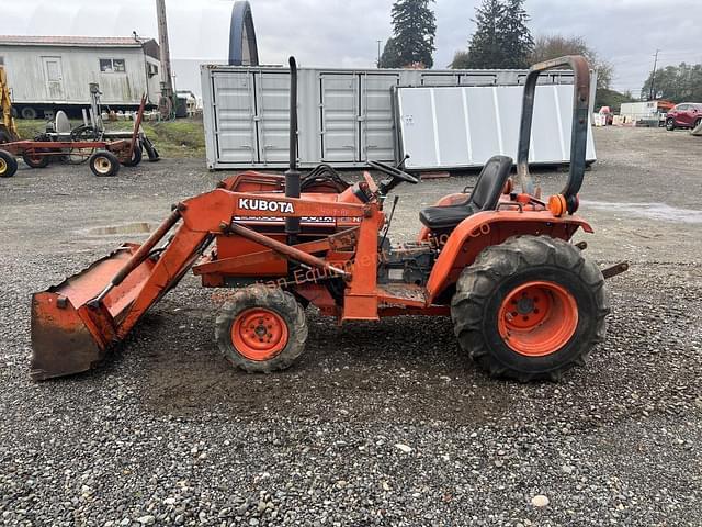 Image of Kubota B2150 equipment image 1