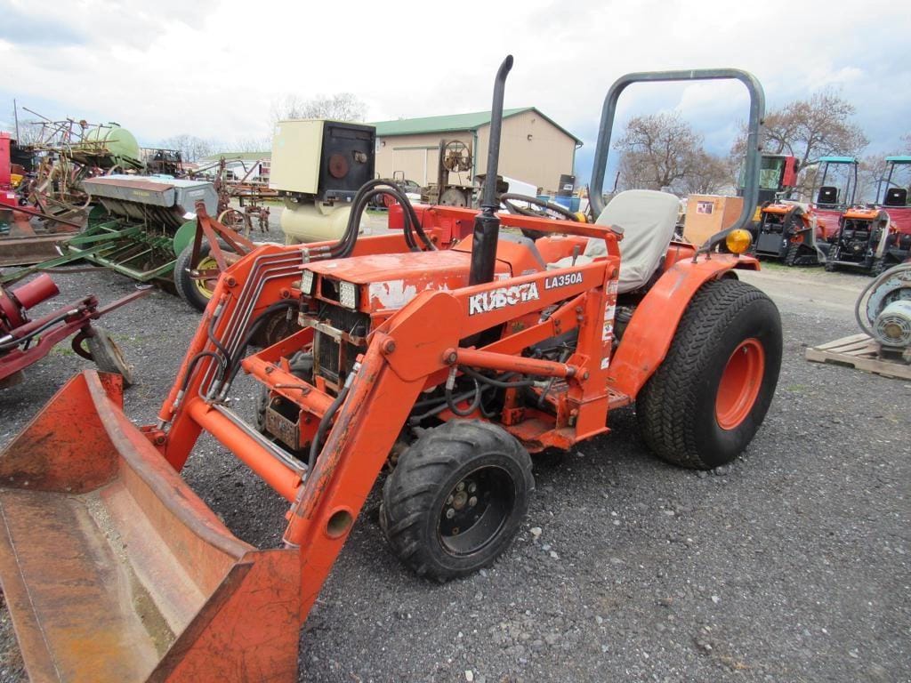 Main image Kubota B2150