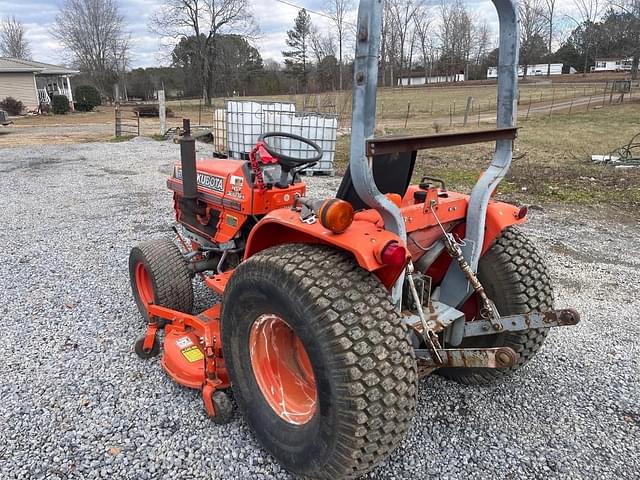 Image of Kubota B2150 equipment image 2