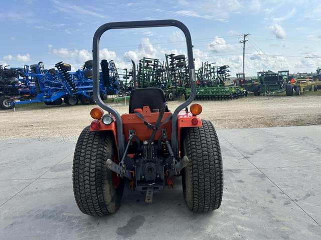 Image of Kubota B2150 equipment image 3