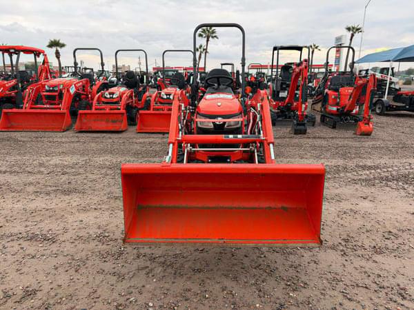 Image of Kubota B2301 equipment image 2