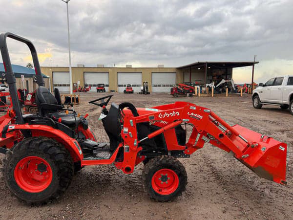 Image of Kubota B2301 equipment image 1
