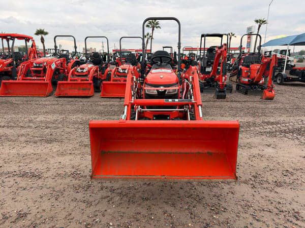 Image of Kubota B2301 equipment image 2