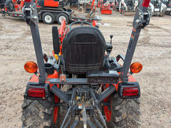 Image of Kubota B2301 equipment image 3