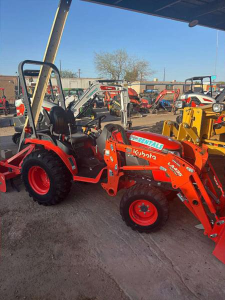 Image of Kubota B2301 equipment image 4