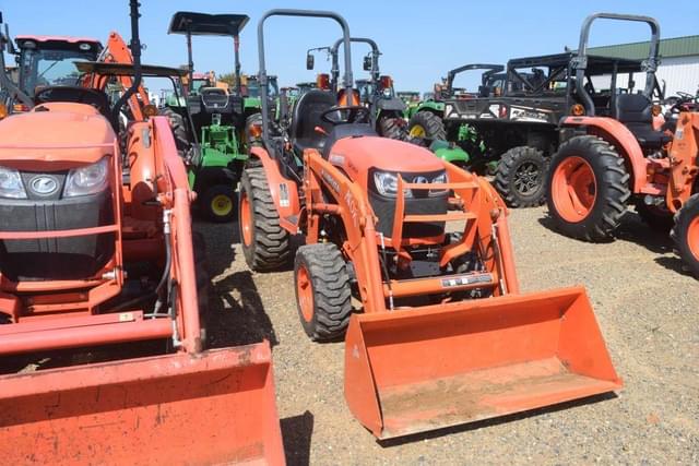 Image of Kubota B2301 equipment image 3