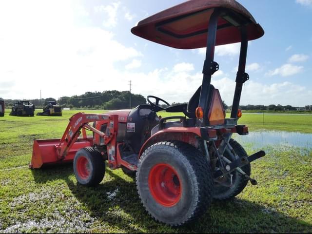Image of Kubota B2301 equipment image 3
