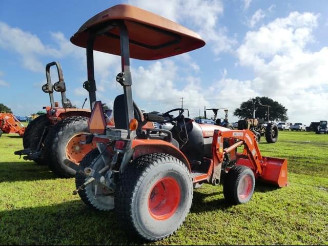 Image of Kubota B2301 equipment image 2