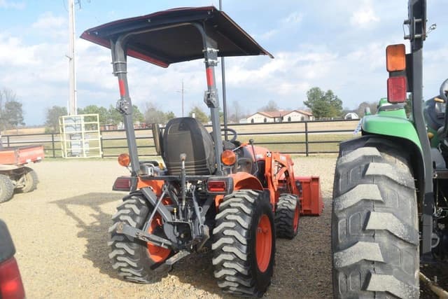 Image of Kubota B2301 equipment image 2