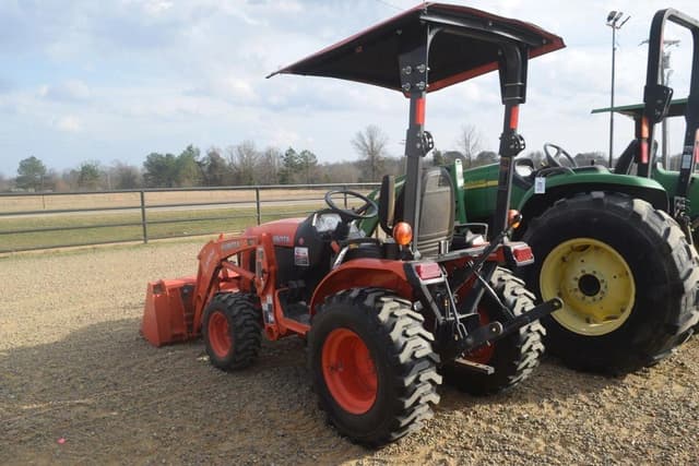 Image of Kubota B2301 equipment image 1
