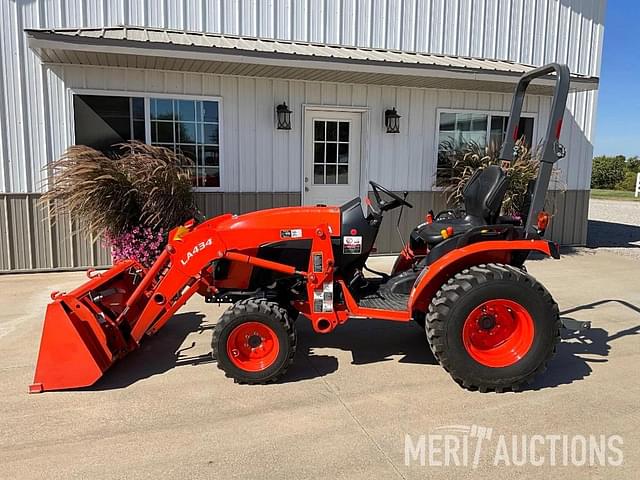 Image of Kubota B2301 equipment image 1