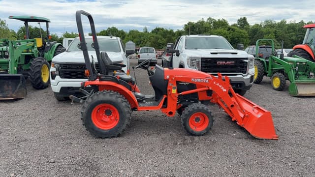 Image of Kubota B2301 equipment image 3