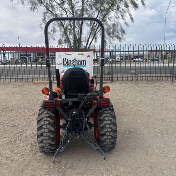 Image of Kubota B2301 equipment image 3