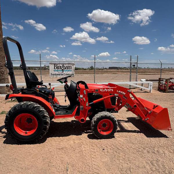 Image of Kubota B2301 equipment image 1