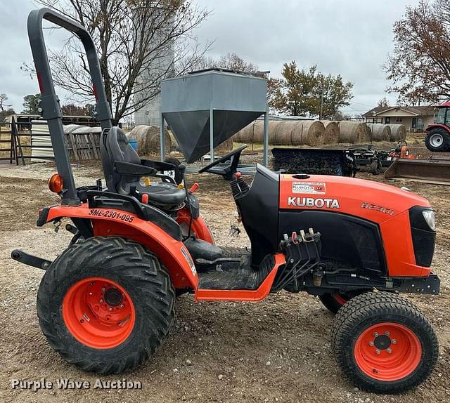 Image of Kubota B2301HSD equipment image 3