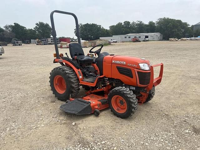Image of Kubota B2320 equipment image 1