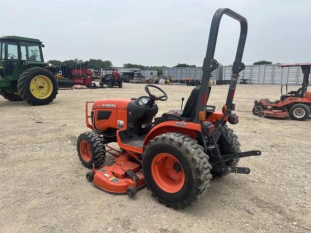 Image of Kubota B2320 equipment image 4