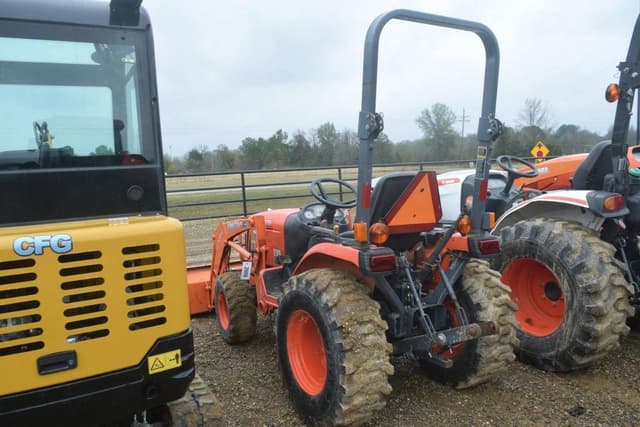 Image of Kubota B2320 equipment image 1