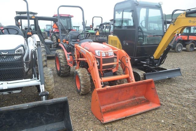 Image of Kubota B2320 equipment image 3