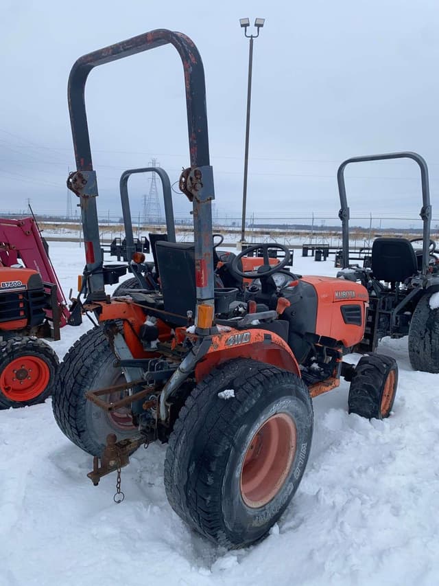Image of Kubota B2320 equipment image 4