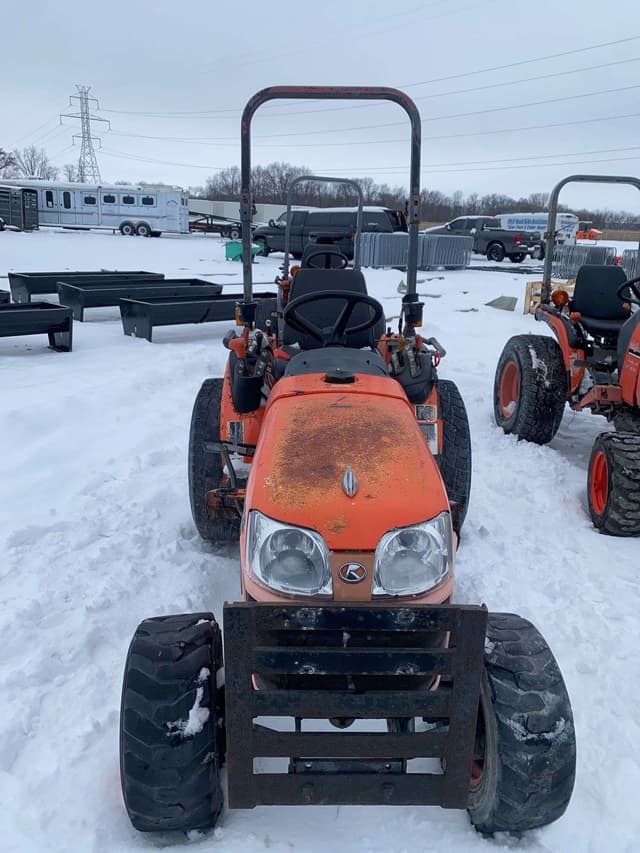 Image of Kubota B2320 equipment image 3