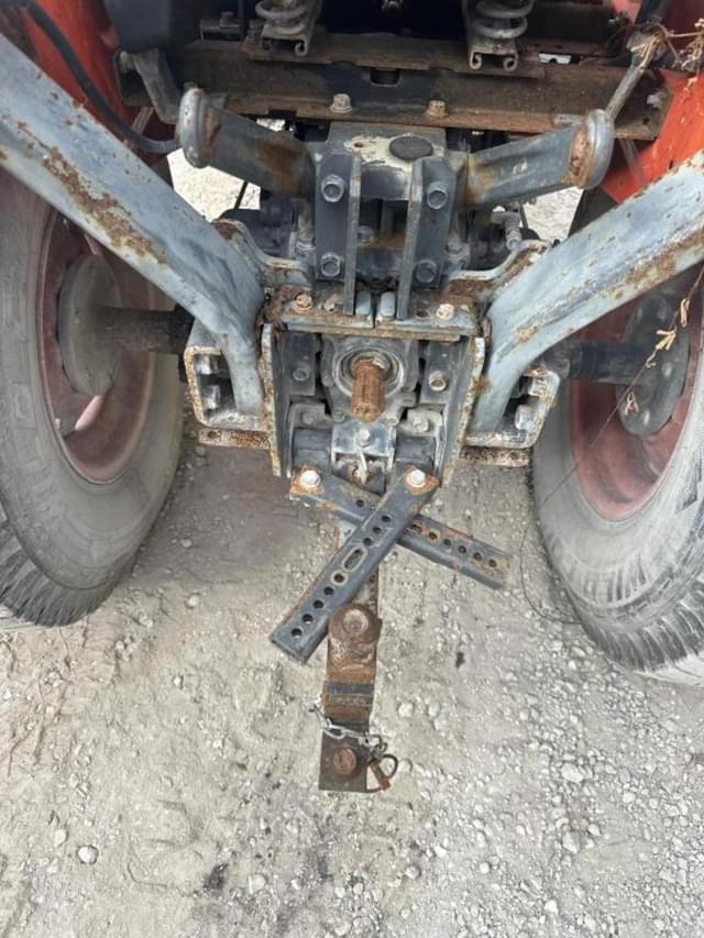 Image of Kubota B2320 equipment image 2