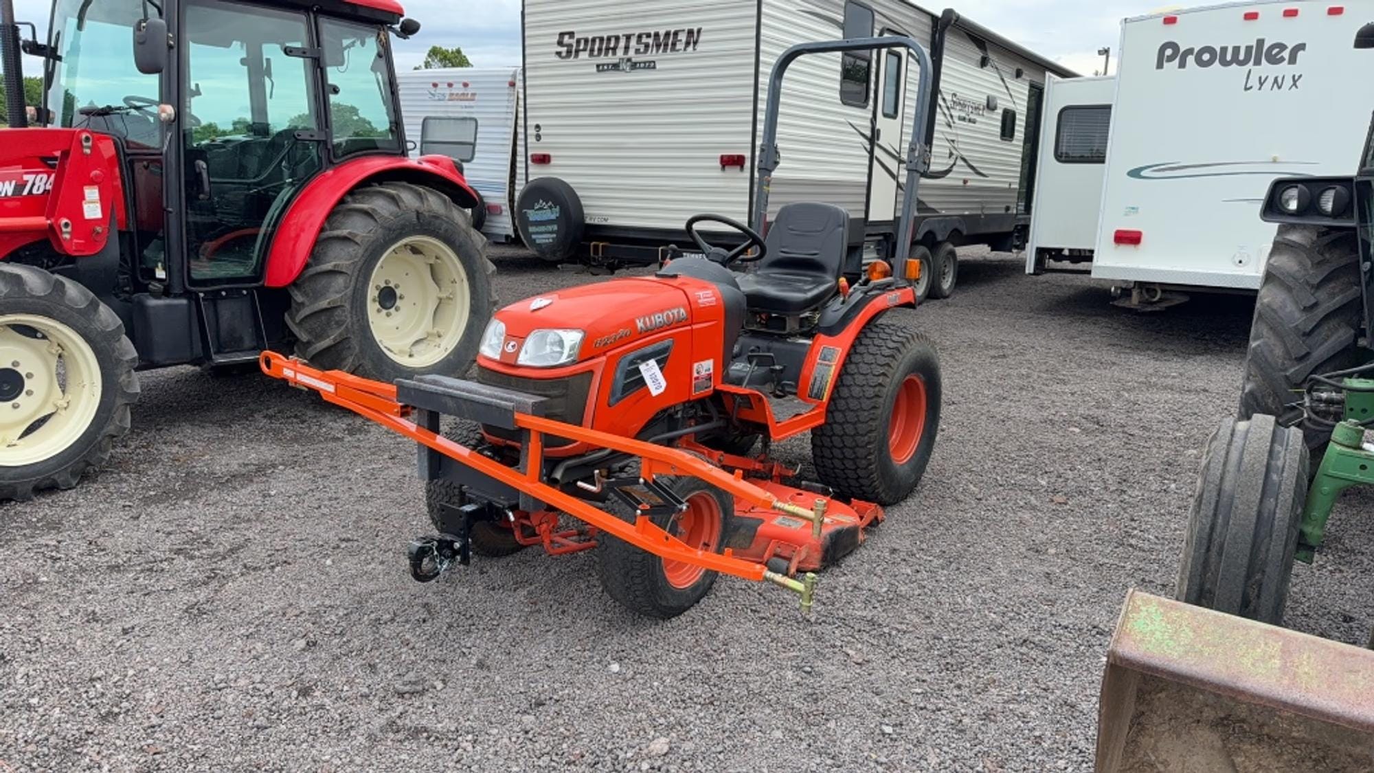 Kubota B2320 Equipment Image0