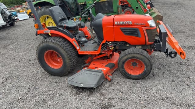 Image of Kubota B2320 equipment image 3