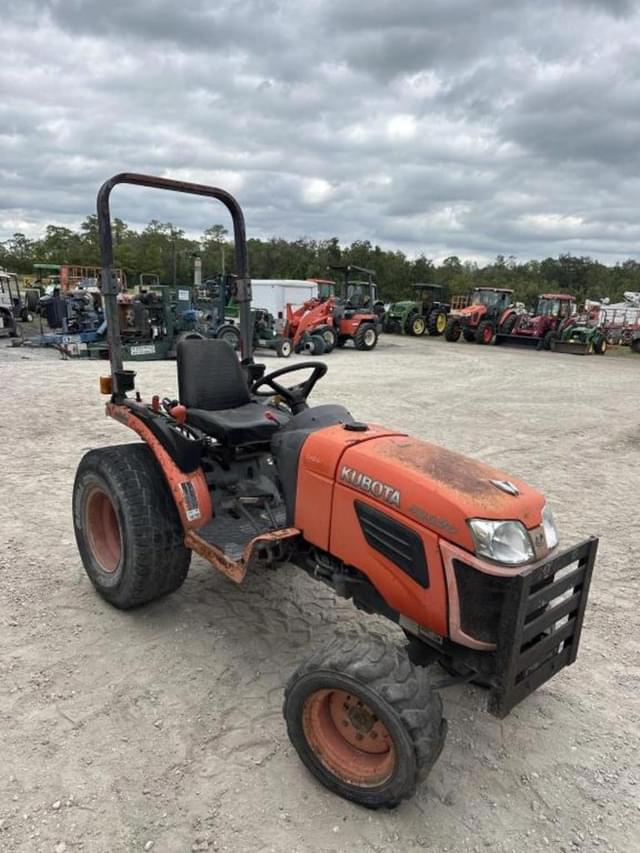 Image of Kubota B2320DTN equipment image 4
