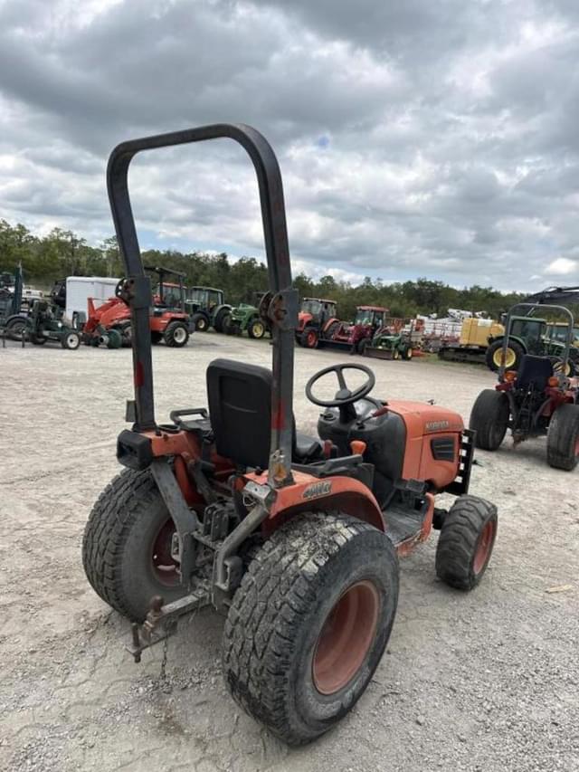 Image of Kubota B2320 equipment image 3