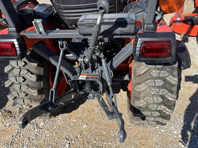 Image of Kubota B2601 equipment image 4