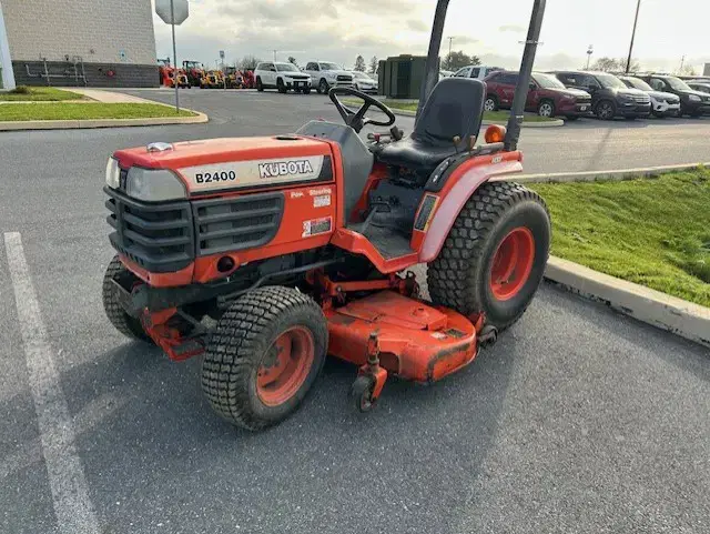 Image of Kubota B2400HSD equipment image 2