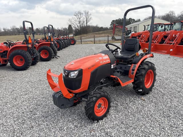 Image of Kubota B2401 equipment image 3
