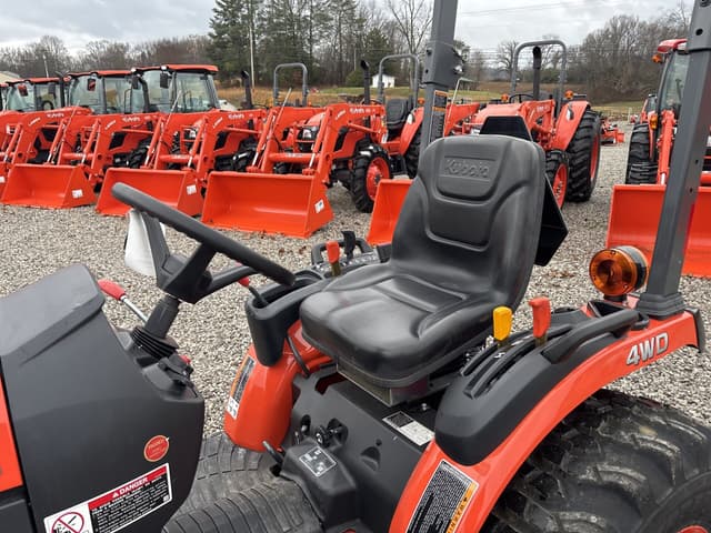 Image of Kubota B2401 equipment image 1
